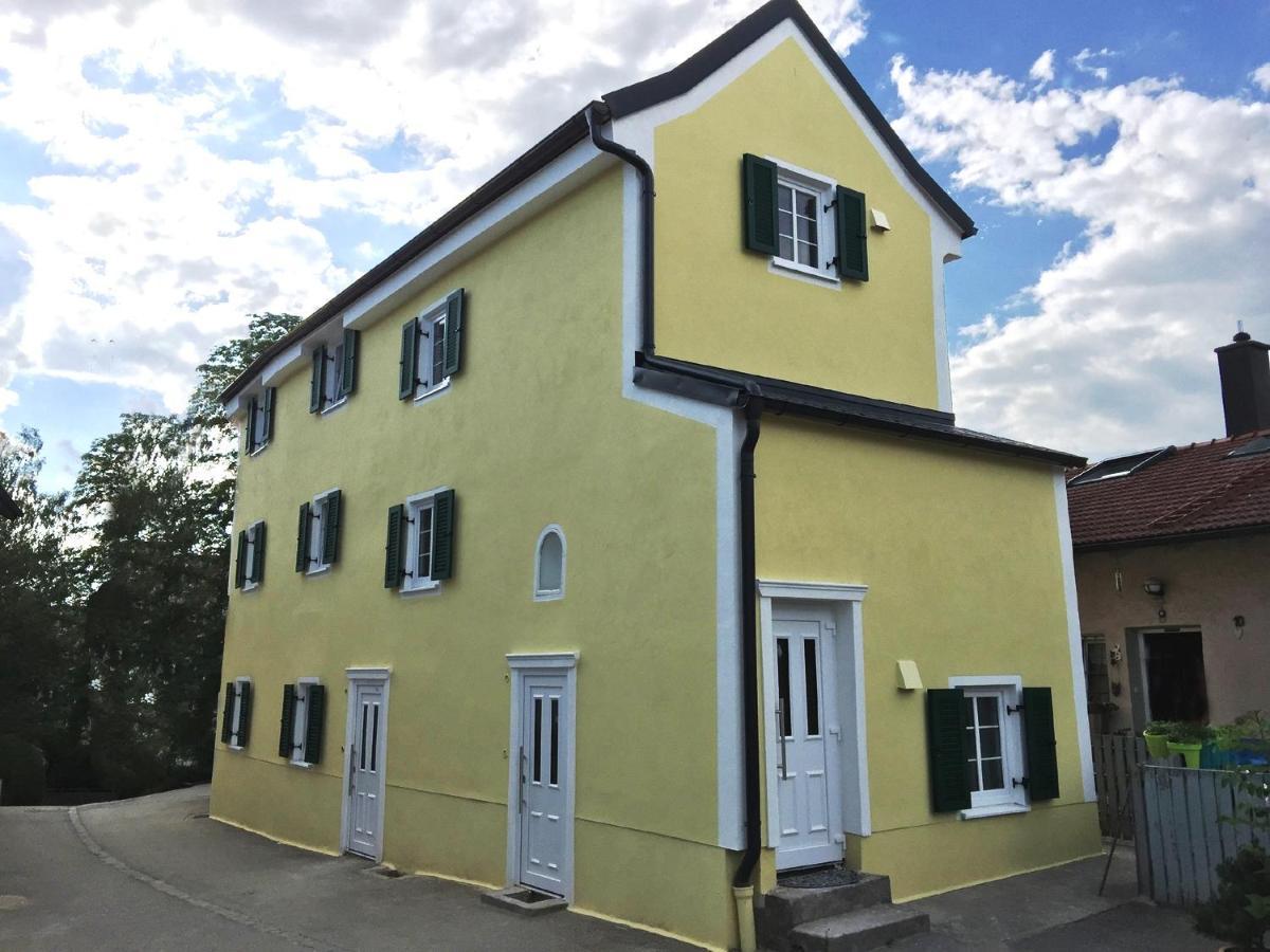 Haus Am Eck - Gaestehaus Und Appartements Altötting Esterno foto